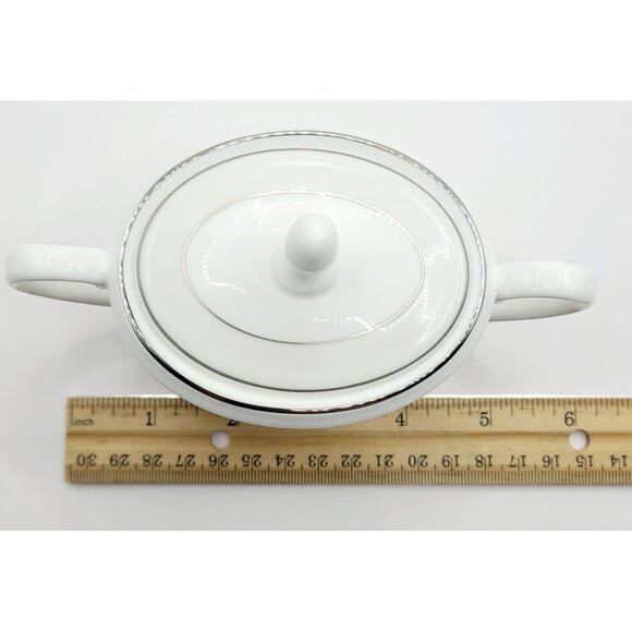 Wedgwood Vera Wang Love Knots White Porcelain Covered Sugar Bowl 10 Oz NWT - Picture 14 of 14